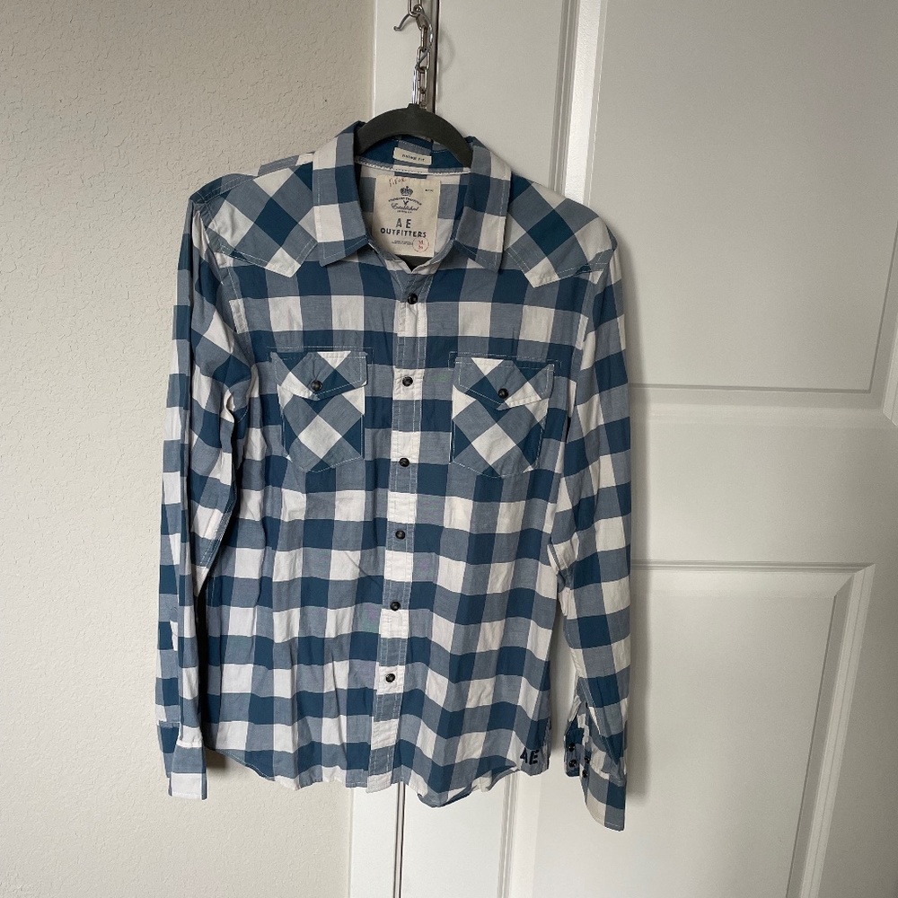 AE outfitters long sleeved polo shirt